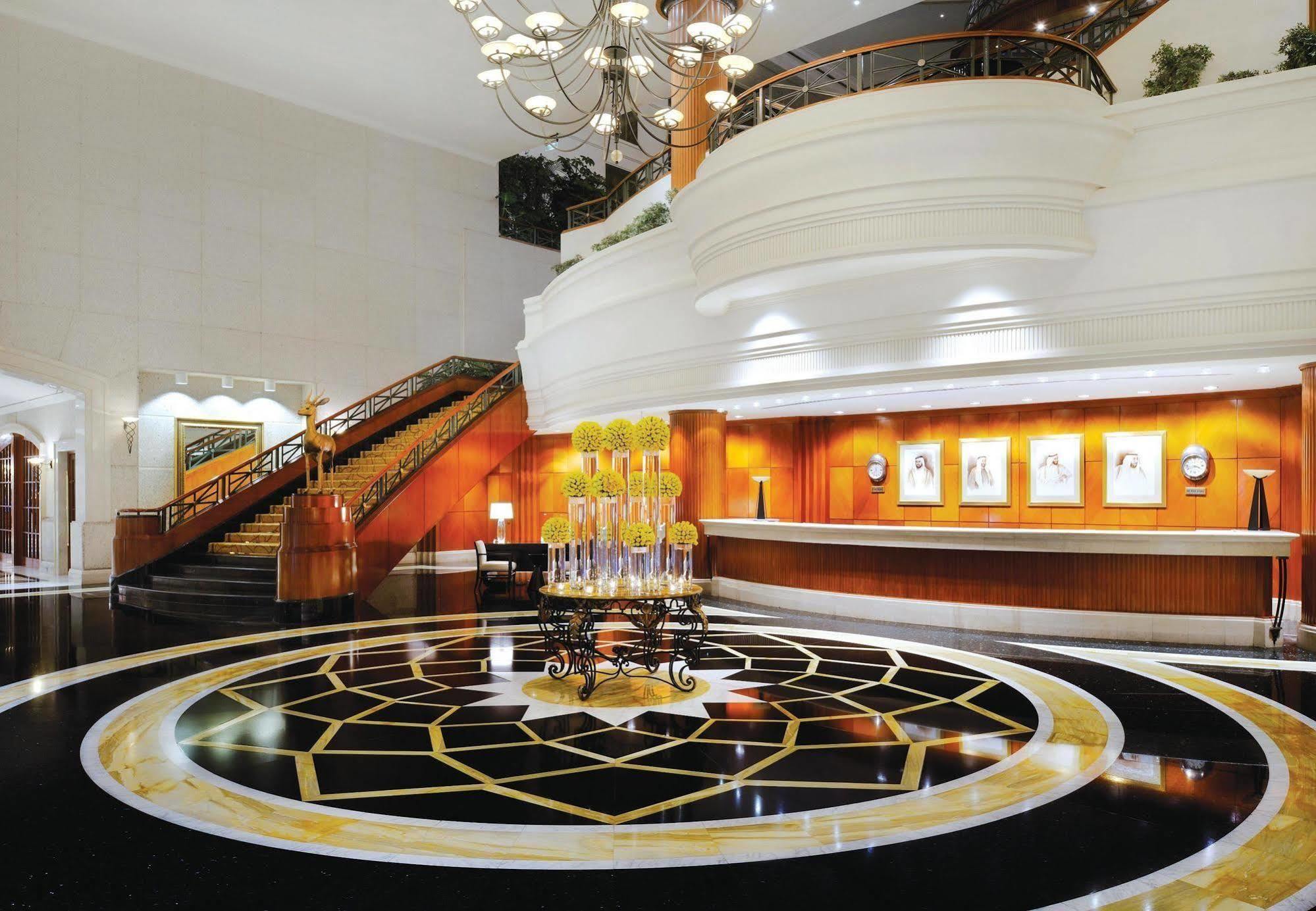 The Bristol Hotel Dubai Exteriör bild
